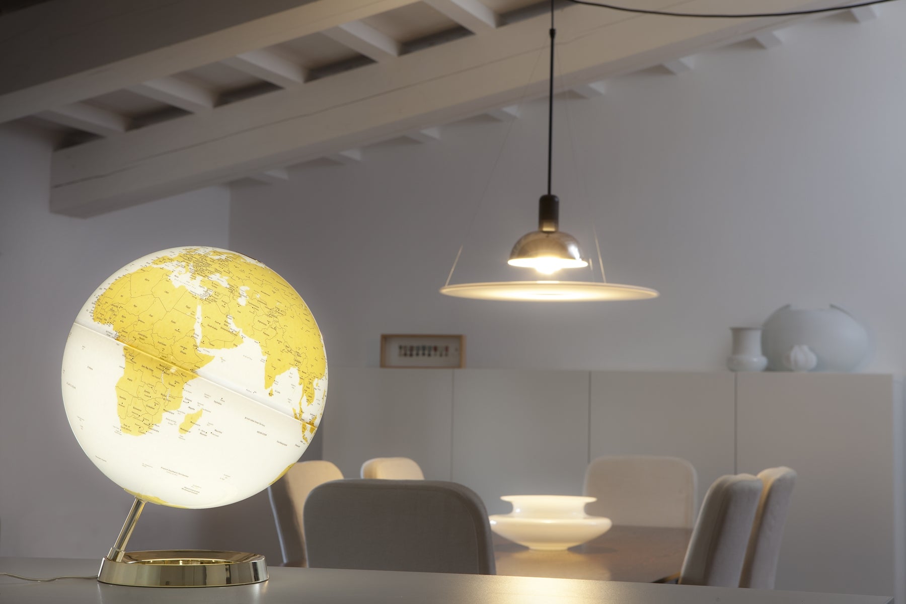Atmosphere Light & Colour Leuchtglobus 30 cm Tischglobus, Detailansicht