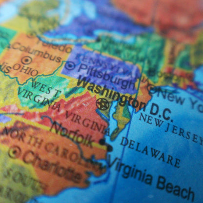 Magellan Vasa Globus 32 cm moderne Halterung ohne Meridian mit Holzfuß